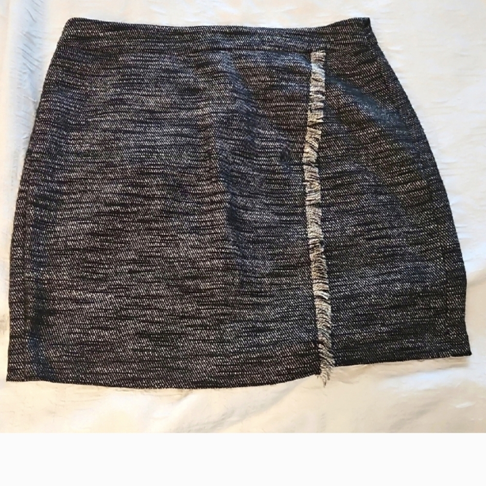 LOFT Heather Gray Faux Wrap Textured Weave Mini Skirt Fringed Trim Sz 8 - Picture 10 of 10